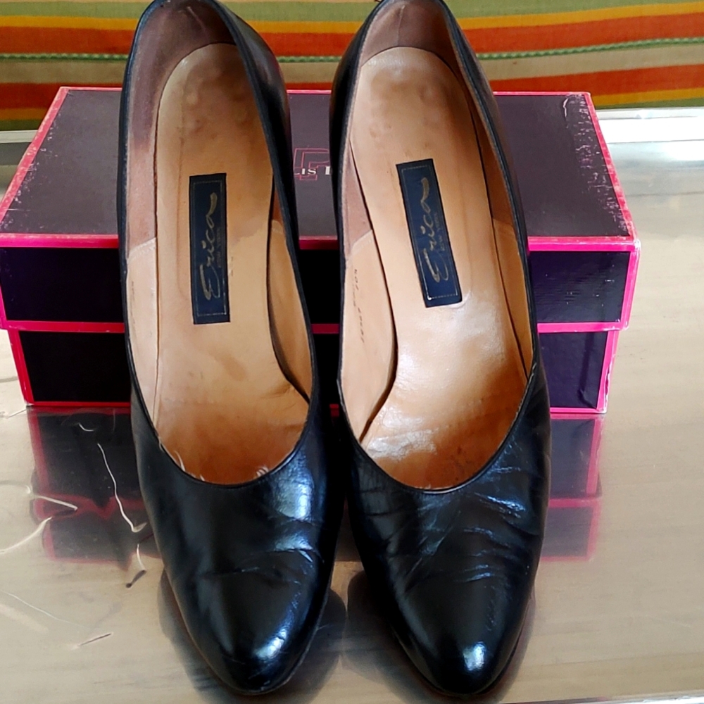 Black heels worn Erica of New York size 10 N